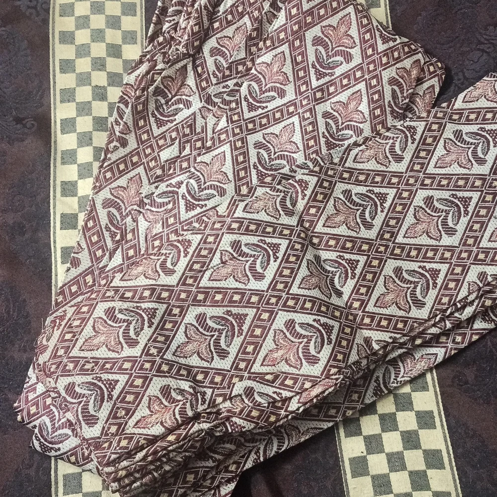 Curtains - Picture 3 of 5